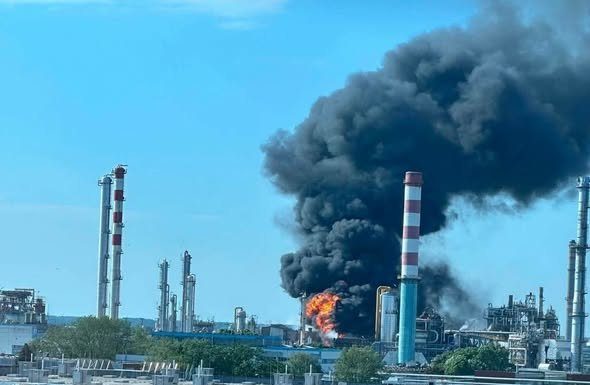 Explozie puternică la o rafinărie MOL, în Ungaria. O persoană a murit, iar alte șapte au suferit arsuri grave