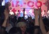 Zeci de mii de oameni au petrecut în prima zi a Festivalului „Femei pe Mătăsari”. Atmosfera a fost una incendiară
