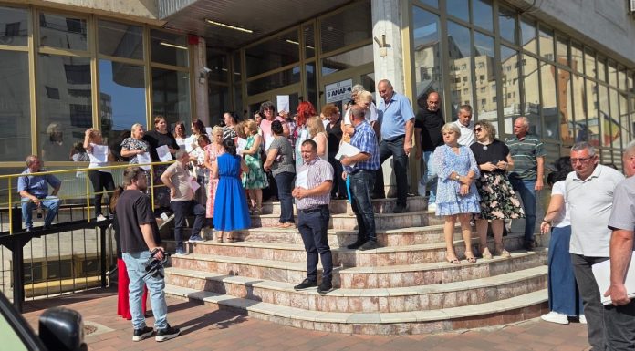 Sindicaliştii din Finanţe vor protesta în faţa sediului Direcţiei Generale de Administrare a Marilor Contribuabili, solicitând recunoaşterea valorii muncii lor în noua lege a salarizării