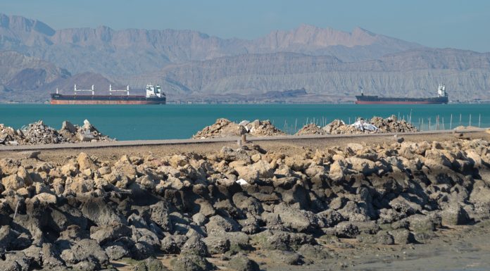 Iranul ridică miza: Strâmtoarea Ormuz, „la fel de valoroasă ca o bombă atomică”