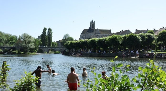 Guvernul francez anunţă şapte morţi din cauza unui val de caniculă, cinci înecuri şi două persoane moarte în timp ce făceau sport la Paris şi Lyon