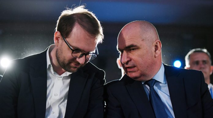 Discuții între Bolojan și Fritz despre consultările de luni de la Cotroceni. Orice formulă de guvernare cu PSD, exclusă
