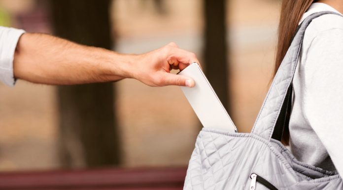 Ghidul capcanelor de vacanță. Cum să eviți escrocheriile care te pot lăsa fără bani în doar câteva secunde de neatenție