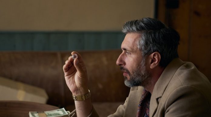 Actorul român Dragoş Bucur joacă în noul thriller semnat de regizorul nominalizat la Oscar David Mackenzie: „FUZE: Diversiune explozivă”, din 26 mai în cinematografe/ VIDEO