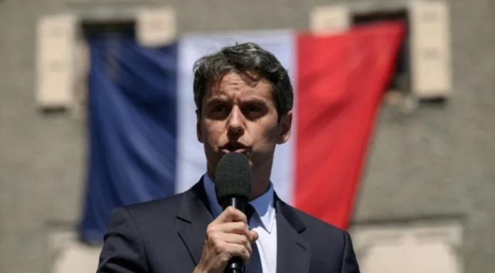 PORTERT: Gabriel Attal, moştenitorul rebel al lui Emmanuel Macron, candidează să-i succeadă la Palatul Elysée