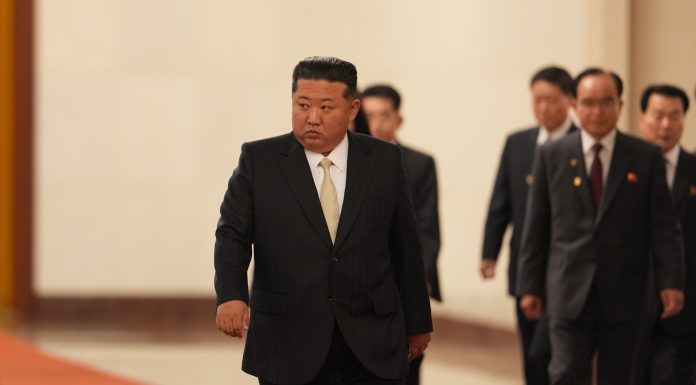 Coreea de Nord îngroapă ideea reunificării cu Sudul. Kim Jong-un abandonează oficial oficial reunificarea