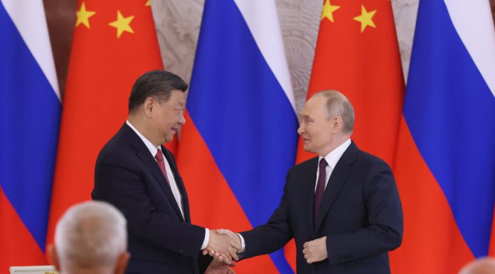 Xi îl primește pe „vechiul prieten” Putin după vizita lui Trump în China. Moscova caută sprijin economic la Beijing