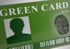 Cartea verde americană, mai greu de obținut de imigranții cu vize temporare