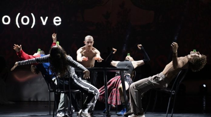„Gro(o)ve”, spectacol de Radu Afrim, două reprezentaţii în iunie la Teatrul Naţional din Bucureşti