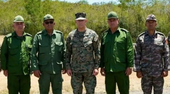 Întâlnire în Guantanamo între oficiali militari de rang înalt americani şi cubanezi, după ce Cuba a luat recent în calcul scenarii cu privire la folosirea unor drone militare împotriva bazei navale americane, eventual împotriva SUA
