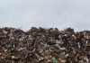 Culmea ecologismului: hidrogen curat creat din deșeuri de plastic cu energie solară și acid de baterii de la mașini vechi