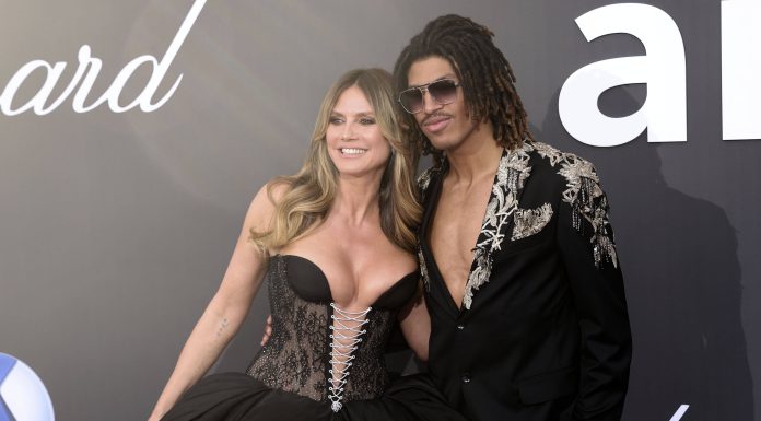 Heidi Klum și fiul său Henry, apariție spectaculoasă la Cannes. Cei doi au atras toate privirile la gala amfAR. GALERIE FOTO