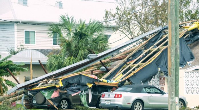 Sute de case, avariate în urma furtunilor din Mississippi. Au fost semnalate chiar mai multe tornade