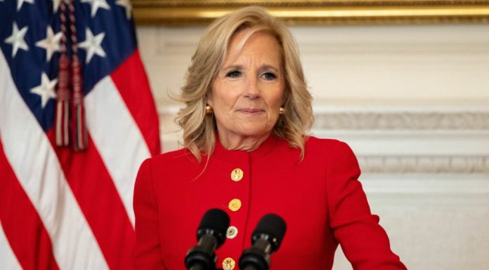 Jill Biden recunoaște că s-a temut că Joe Biden a suferit un AVC în timpul dezbaterii din 2024