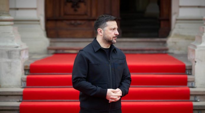 Volodimir Zelenski discută despre dezvoltarea relațiilor bilaterale cu președintele Azerbaidjanului, Ilham Aliyev
