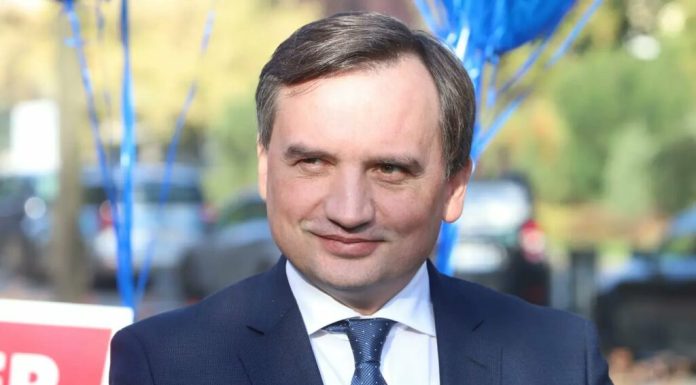 Fostul ministru polonez al Justiției a fugit în SUA cu viză de la Trump și s-a făcut comentator TV. Ce acuzații îl vizează