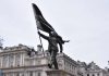 Noua statuie a lui Banksy din Londra face valuri. Care este mesajul pe care celebrul artist anonim vrea să îl transmită