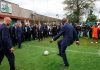 Meci „amical“ la Nairobi. Emmanuel Macron joacă fotbal cu președinții din Senegal și Kenya