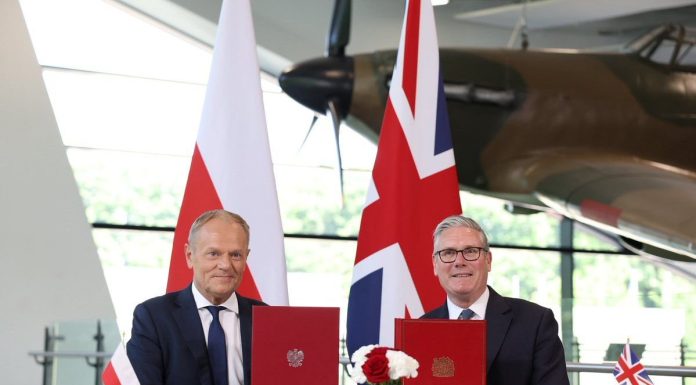 Polonia și Marea Britanie au semnat un tratat de apărare comună împotriva Rusiei. Europa se pregătește pentru o lume fără umbrela de apărare americană