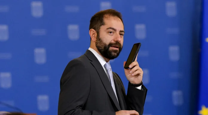 Consilierul lui Nicușor Dan, Radu Burnete: ”V-aş sugera să vă obişnuiţi cu instabilitatea sistemică, e pe toată planeta şi nu cred că va trece curând”