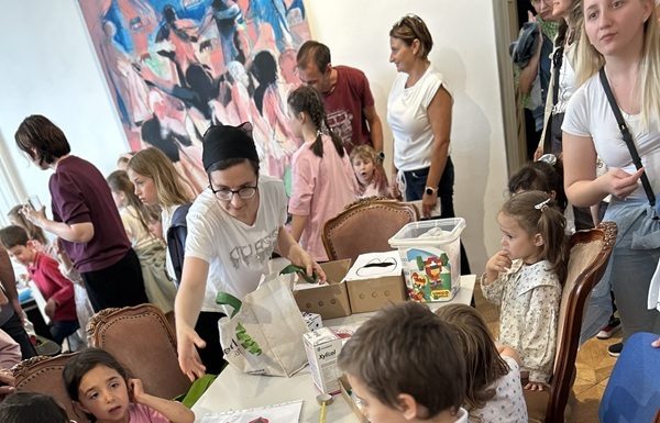 Ziua Internaţională a Copilului – Ateliere creative, spectacole, expoziţii, lansări de carte, proiecţii de film, la Tel Aviv, Tokyo, Stockholm, Londra, Madrid, Paris