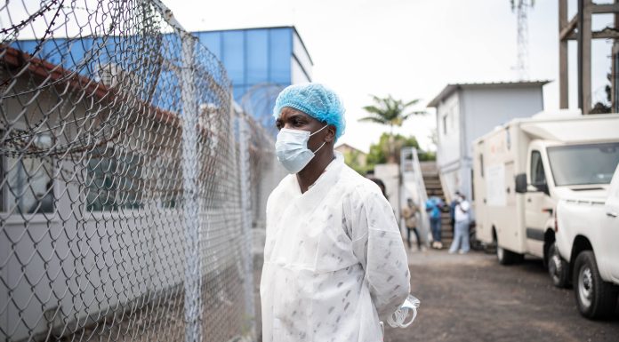 Epidemia de Ebola provoacă o alertă internațională. SUA introduc restricții. ”Numărul cazurilor ar putea exploda”