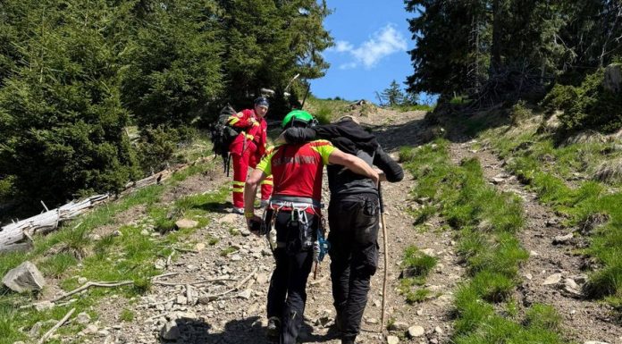 Tânăr ucrainean, salvat după ce a rătăcit aproape o săptămână în munţii din Maramureș și a stat nemâncat patru zile
