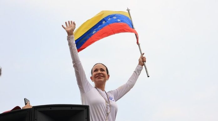 Laureata Premiului Nobel pentru Pace va candida din nou la preşedinţie în Venezuela. Anul acesta intenţionează să se întoarcă din exil
