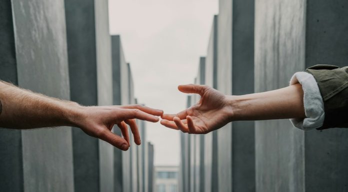 Ce caută femeile într-o relație după 40 de ani? „Nu mai am răbdare pentru dramă, jocuri sau relații care consumă mai mult decât oferă”