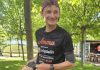 Ultramaratonist român, izbit de o mașină și aruncat într-un șanț, pe marginea drumului. Alerga într-o cursă pentru copii nevoiași
