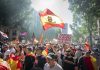 Furie uriașă la Madrid: zeci de mii de oameni cer demisia premierului Sánchez și alegeri anticipate, în urma unor scandaluri de corupție care zguduie guvernul