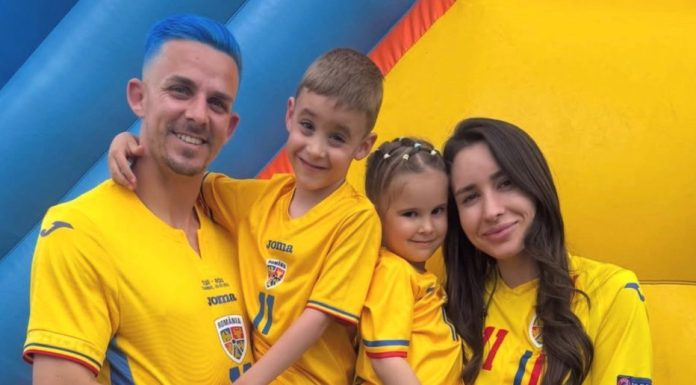I-a dedicat titlul celui mai mare „fan” al său: „Regret că nu mai este aici să mă vadă!”. Motivul pentru care Bancu s-a vopsit albastru