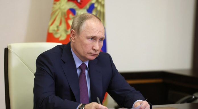 Strategia disperată a Kremlinului: Putin șterge datoriile noilor recruți, în timp ce mașinăria militară rusă strânge în secret lațul mobilizării