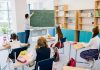 Noua lege a salarizării împarte Educația în două: majorări spectaculoase de 10.000 de lei pentru șefi, firimituri pentru profesori