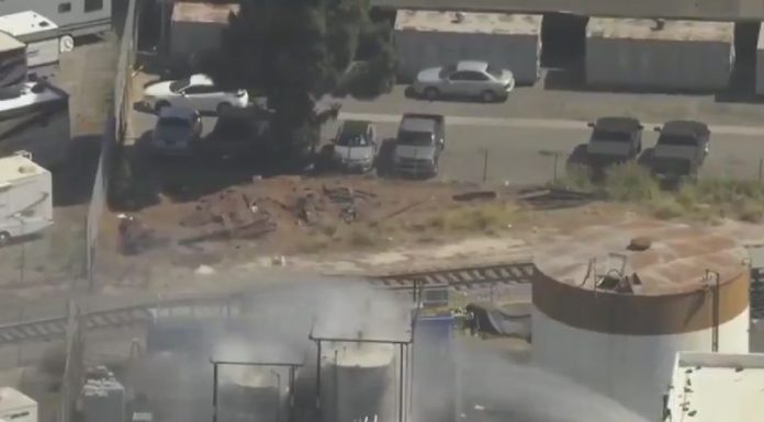 Alertă chimică în California: 40.000 de persoane, evacuate în urma unei scurgeri de substanţe chimice. MAE a emis atenționare de călătorie