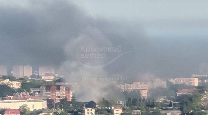 O noapte de foc în Rusia și Crimeea ocupată. Kievul lovește în inima logisticii și aviației ruse: rafinării, aerodromuri militare și uzine strategice, sub asediu