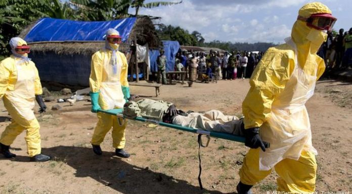 De teama unei epidemii de Ebola, Uganda își închide granițele cu Congo, țară în care virusul face ravagii