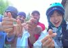 Scena virală cu tânăra din Coreea care străbate România pe bicicletă. „Nu intră bine în țară că se întâlnește cu valorile noastre”