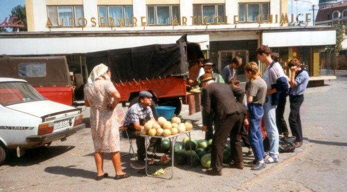 Cum arătau verile austere din România anilor ’80. „Cumva, românii par să se adapteze. Nu știu cum. Nimeni nu știe”