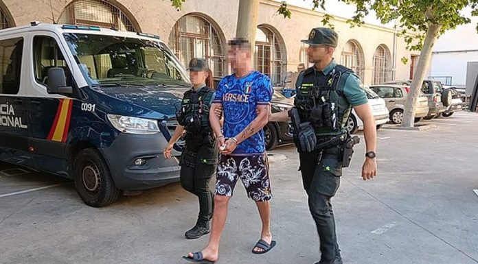 Un român, protagonistul unei scene revoltătoare în piscina unui hotel din Mallorca: a pupat și îmbrățișat copilul unor turiști