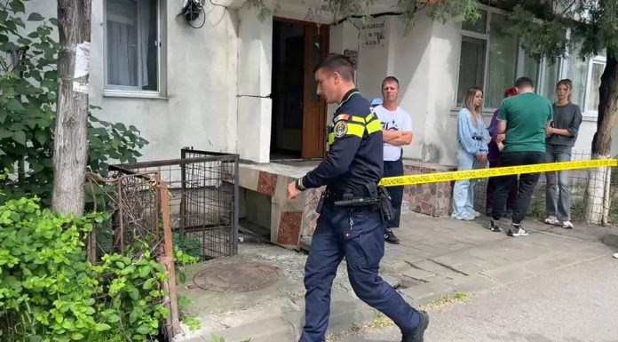 Femeie găsită înjunghiată în apartamentul său din Iași. Ce le-a spus apropiaților înainte de crimă