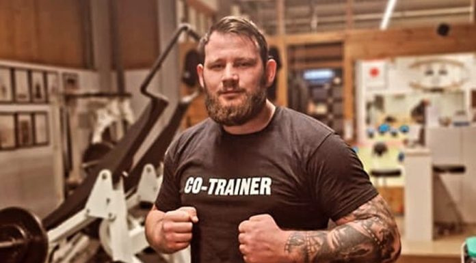 Luptător român de kickboxing, arestat într-un dosar de pedofilie: a racolat o fetiță de 12 ani pe internet