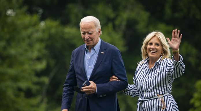 Culisele prăbușirii lui Biden în timpul dezbaterii cu Trump din 2024: „Am crezut că suferă un atac cerebral”, povestește Jill Biden