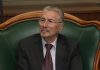 Emil Constantinescu dezvăluie că a fost la un pas să fie asasinat de un om de încredere al lui Iliescu. Cine a oprit „execuția”