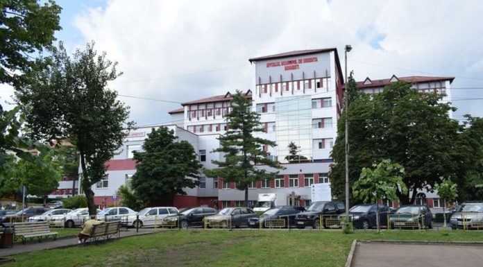 O femeie de 50 de ani a murit la Spitalul din Moinești după o operație. Familia acuză medicii