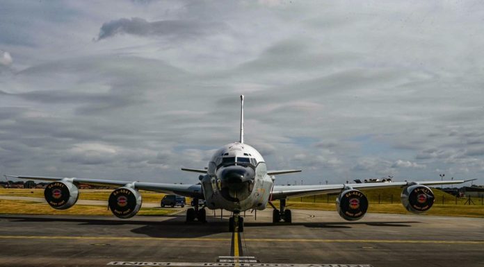 Britanicii ar fi suspendat zborurile de supraveghere deasupra Mării Negre după un incident periculos cu avioane rusești