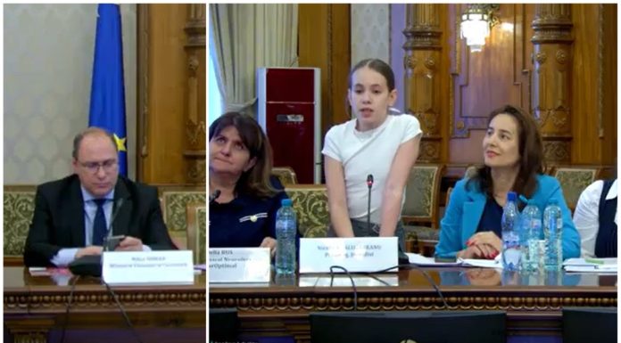 Discursul emoționant al unei eleve de clasa a V-a despre presiunea din școli, în timp ce ministrul Dimian stă pe telefon: „Profesorii nu ne acordă atenție”