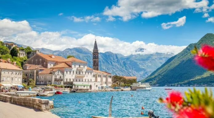 Un expert în turism a dezvăluit trei destinații europene accesibile și spectaculoase pentru vară: plaje superbe, peisaje de vis și prețuri mici