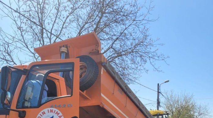 (P) Infrastructură S5 S.A. intervine pe strada Ghidigeni, un tronson cu trafic intens
