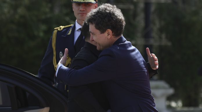 Discuție Nicușor Dan-Zelenski după blocul de la Galați lovit de drona rusească: Rusia demonstrează un dispreț complet